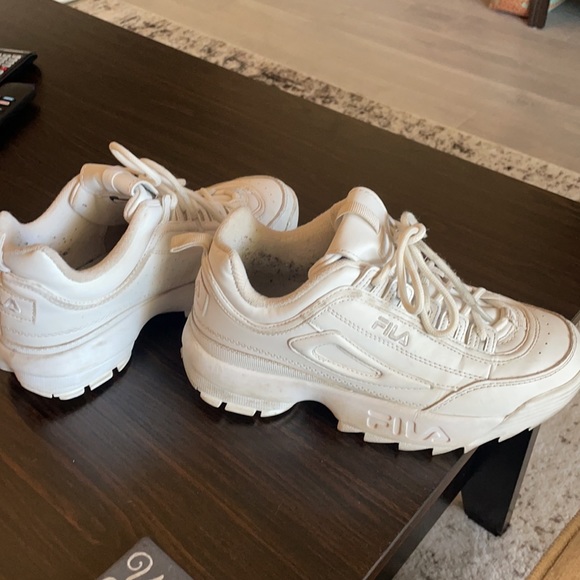ALL WHITE FILA DISRUPTERS: Size 7 Women’s - Picture 4 of 4